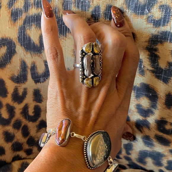 Ornate Silver Vintage Ring and bracelet - Picture 7 of 14